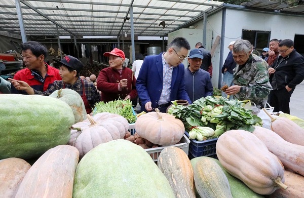 Chongyang Festival marked in Chun'an