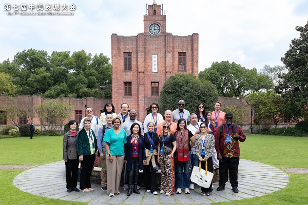 Guests of 7th China-US Sister Cities Conference experience Hangzhou's local charm