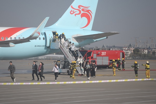 1765270131791041235.jpg 救火1.jpg