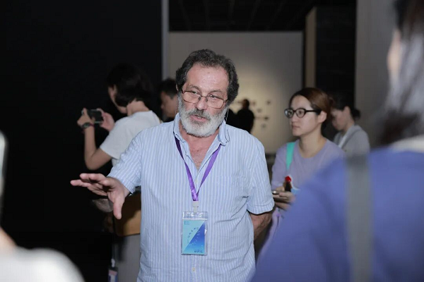 Bulgarian artist reimagines fiber art in Hangzhou