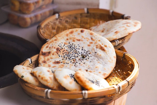 Morning magic in Hangzhou's Gongshu district