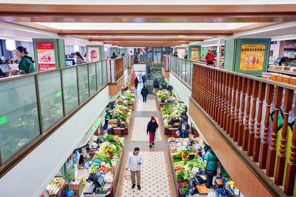 'Market walk' catches on as new consumption scenes emerge