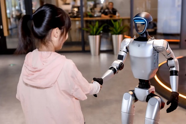 Foreign visitors pack 'the future' into their suitcases in Hangzhou