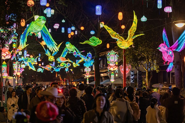 Lantern shows add to the festive vibe at Xixi Wetland Park