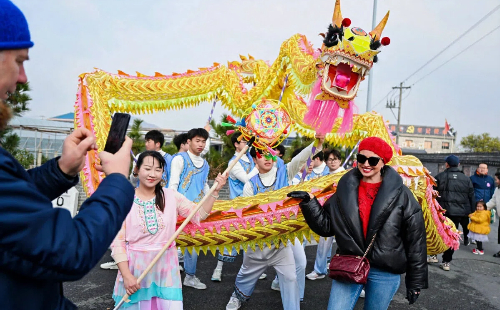 Zhejiang expands support for inbound tourism