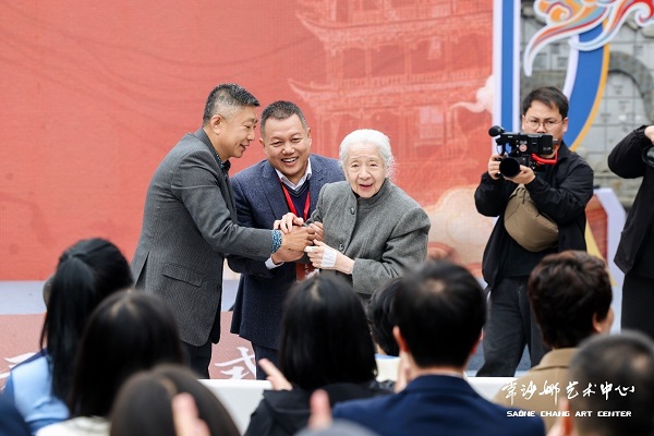 Saone Chang Art Center opens in Hangzhou, bringing Dunhuang art to daily life