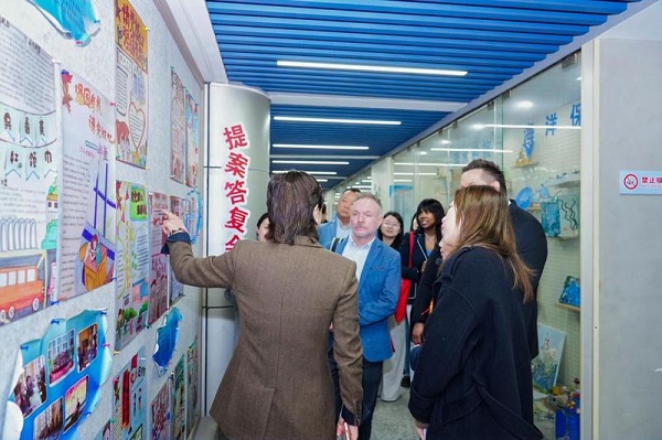 UK principals visit Hangzhou school for cross-cultural education exchange