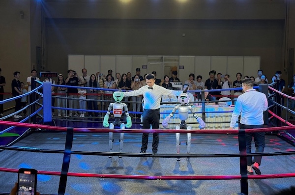 Why robots are being 'beaten up' in combat matches in Hangzhou