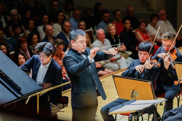 Zhejiang Conservatory of Music youth orchestra performs at European youth classical music festival