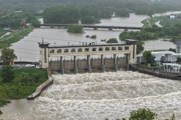 Upgraded flood barrier faces first major test in Hangzhou