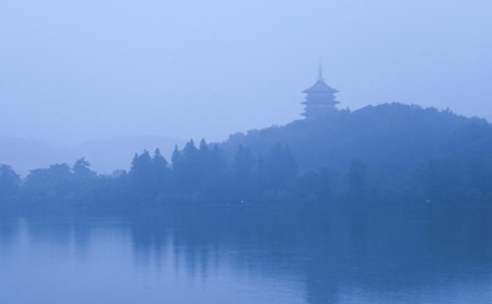 West Lake turned to ink wash painting in rainy days