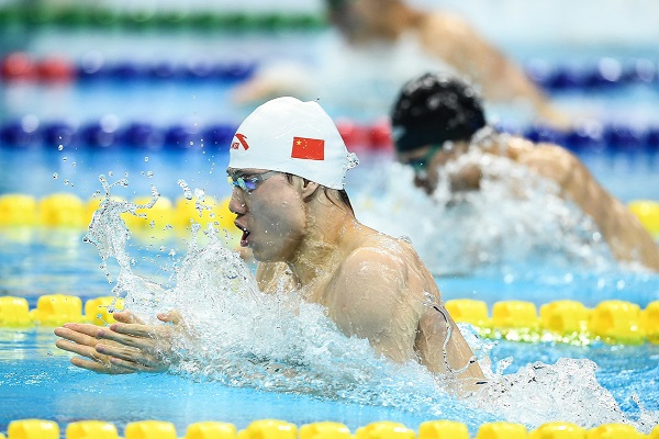 China's Qin renews 100m breaststroke Asian record at national championships