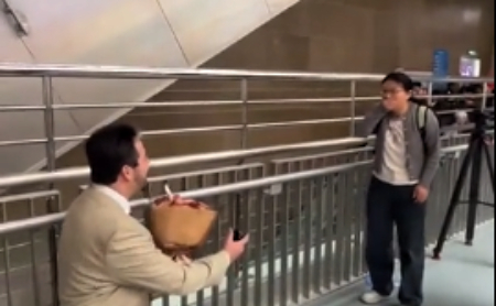 Man flies from Chicago to Hangzhou to propose at animation festival