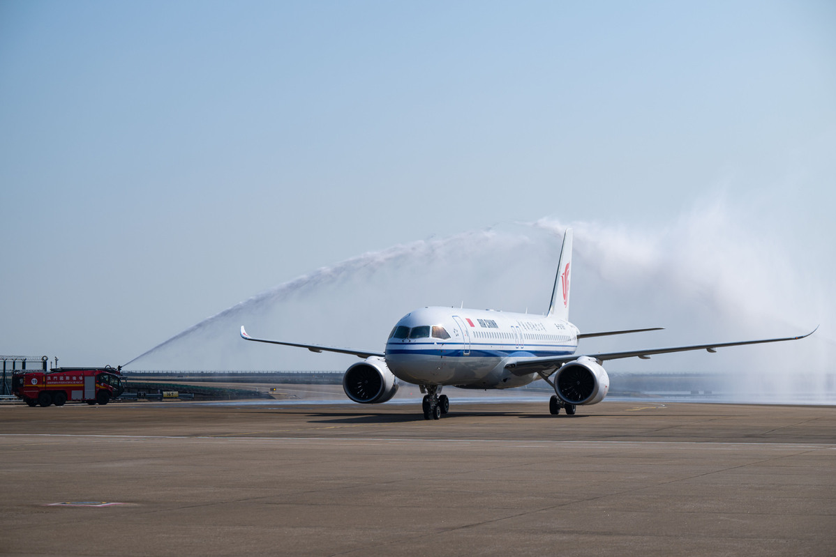China's homegrown C919 aircraft makes debut in Macao SAR