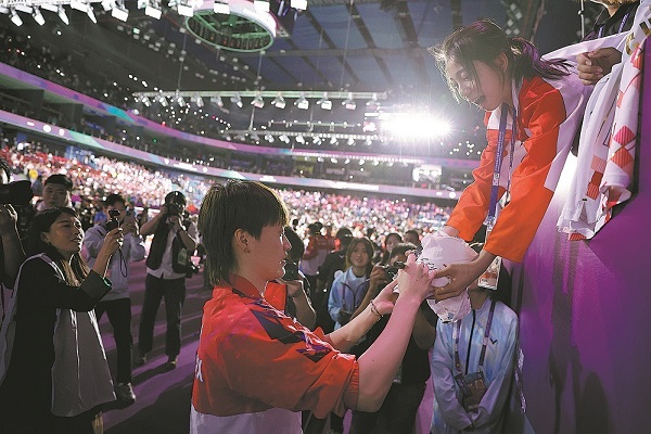 Shuttling her way back to the top