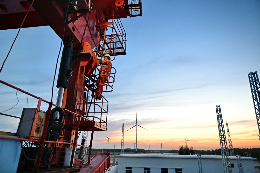 China's foreign trade remains stable despite external pressures