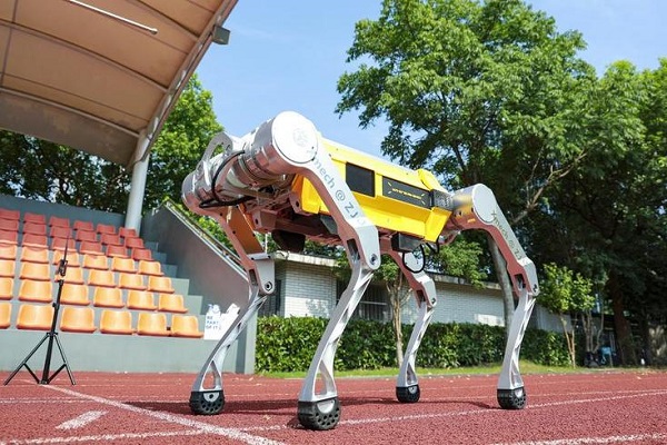 Macao SAR chief executive explores tech cooperation during visit to Zhejiang