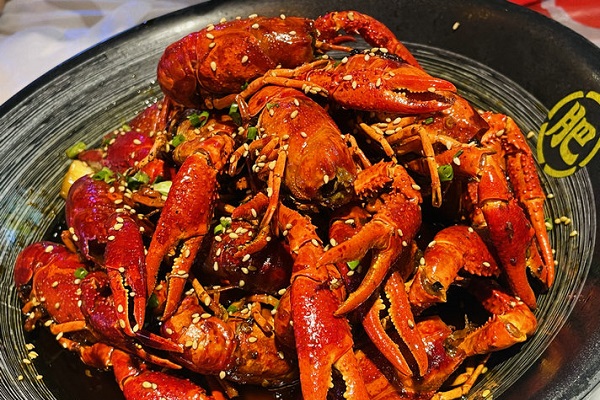 Golden week fuels tourism surge