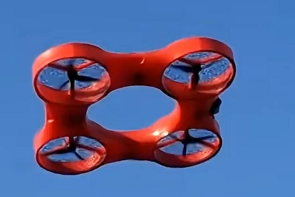 Police deploys 'flying lifebuoy' in Hangzhou for water rescue