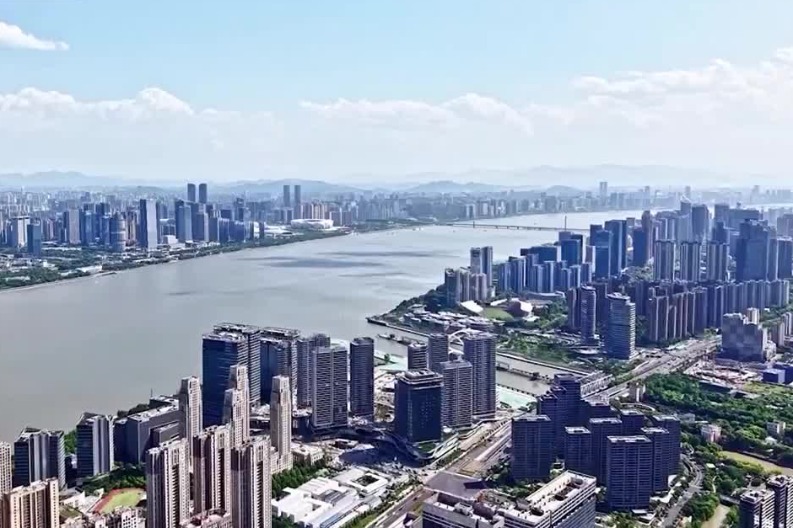 Intl reporters, content creators moved by Hangzhou's 'tech for good' vision