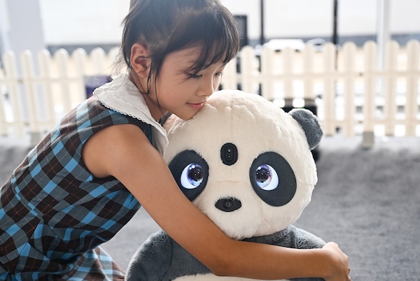 World's first proactive emotional companion robot for children launched in Hangzhou