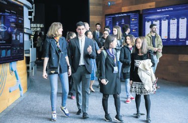 '21st Century Cup' foreign visitors enjoy Hangzhou