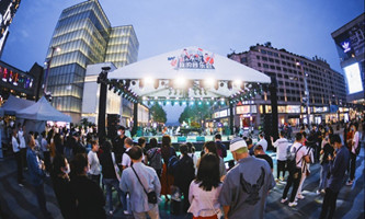 Live concerts delivered on Hubin Pedestrian Street