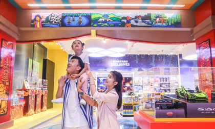 New LEGO flagship store opens in Hangzhou, celebrating local cultural heritages with creative play