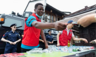 International student participates in anti-drug campaign