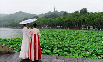 Let's visit West Lake after plum rain season