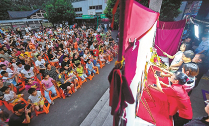 Shadow puppetry enriches nightlife in rural areas