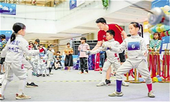 Young fencers show Asian Games spirit