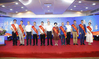 Hangzhou encourages master-apprentice tradition