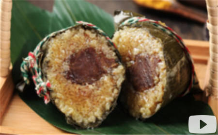 Expats make Zongzi at Xiaohe Farmer's Market