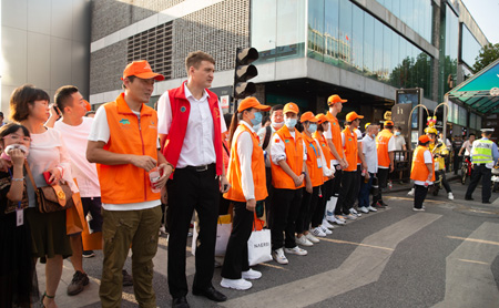 Russian student volunteers in Hangzhou