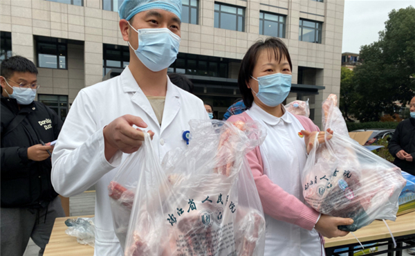 Mongolian mutton warms body and heart