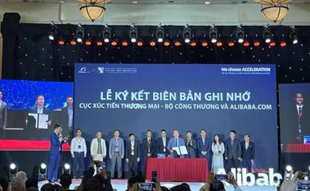 Alibaba, Vietrade partner to support Vietnamese firms with online exports