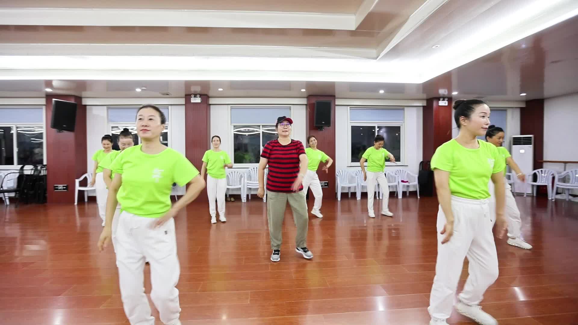 Discover how Xiaoshan's middle-aged residents stay energetic and active