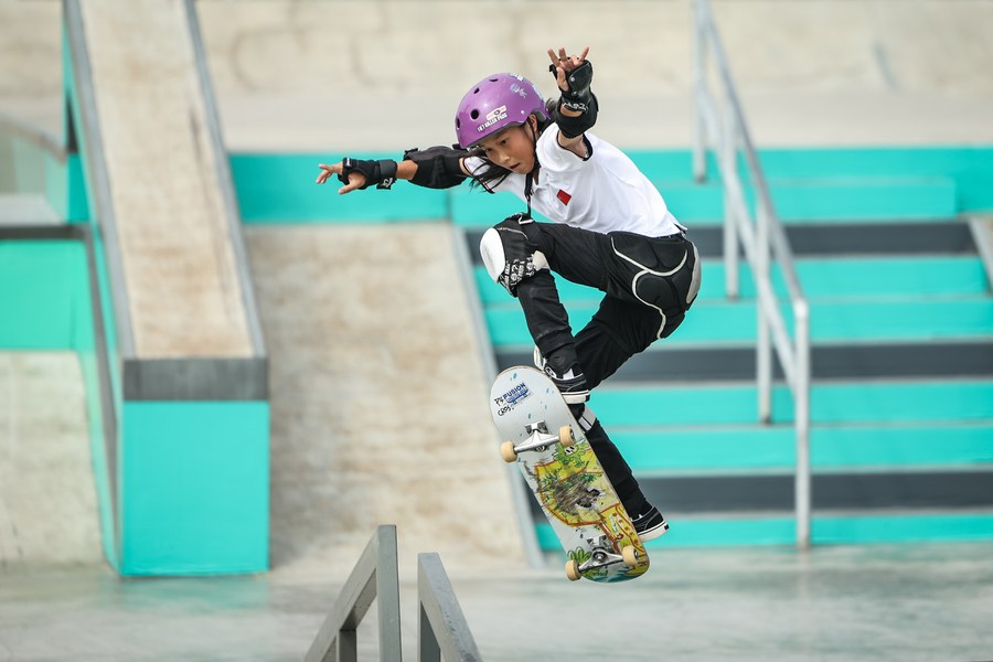 Faces of the Games| Chinese teenagers shine in skateboarding street at Asian Games
