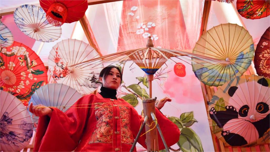 West Lake silk umbrellas