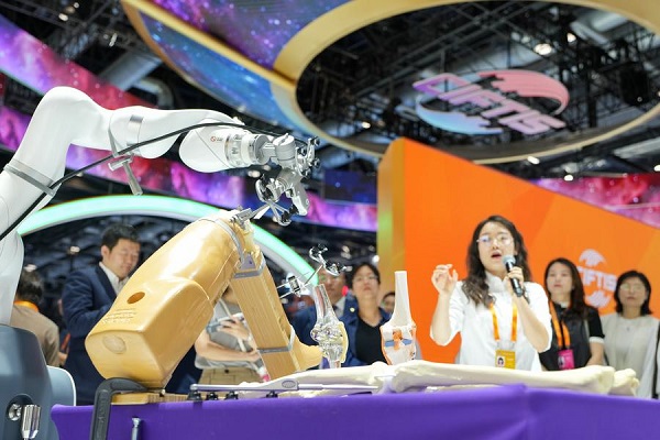 Chinese high-tech zones collaborate to boost AI industry innovation