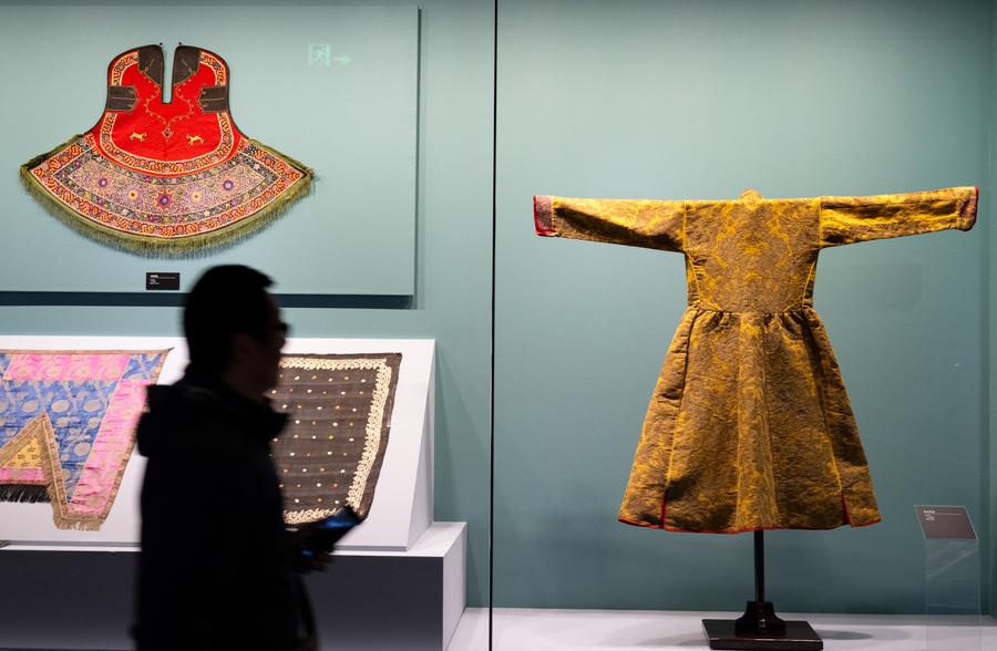 Research on silk artifacts showcased in east China