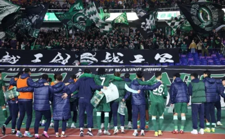 Chinese Footballer of the Year award to debut