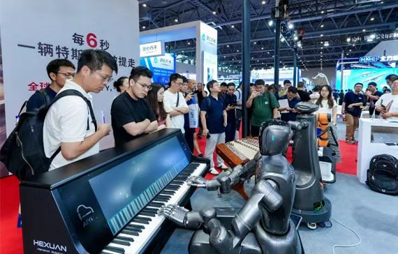 Over 300 enterprises seek robotics partnerships at Hangzhou expo