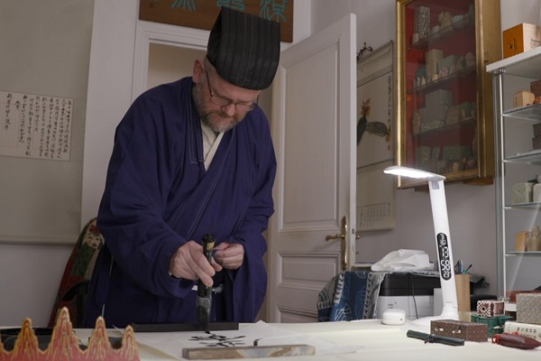 A French gentleman's passion for Chinese seal-cutting