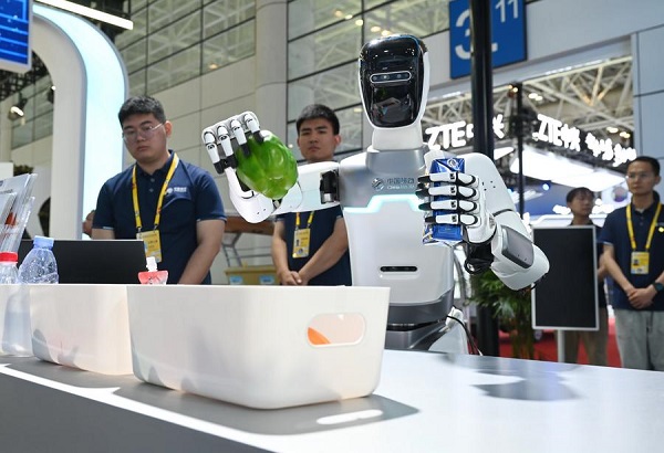 China accelerates high-quality digital development in 2025