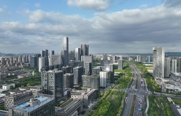 Going home, young sci-tech returnees plug into China's innovation drive