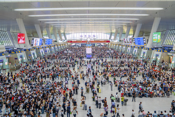 Hangzhou railway handles 21.58m summer rush passenger trips