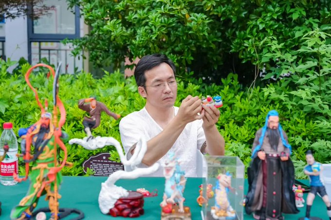 Chinese dough sculpting artist wins Sharjah International Award for Cultural Heritage