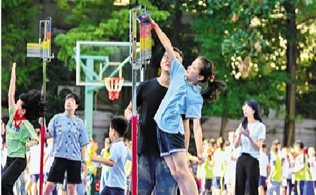 Asian Games highlighted on school opening day